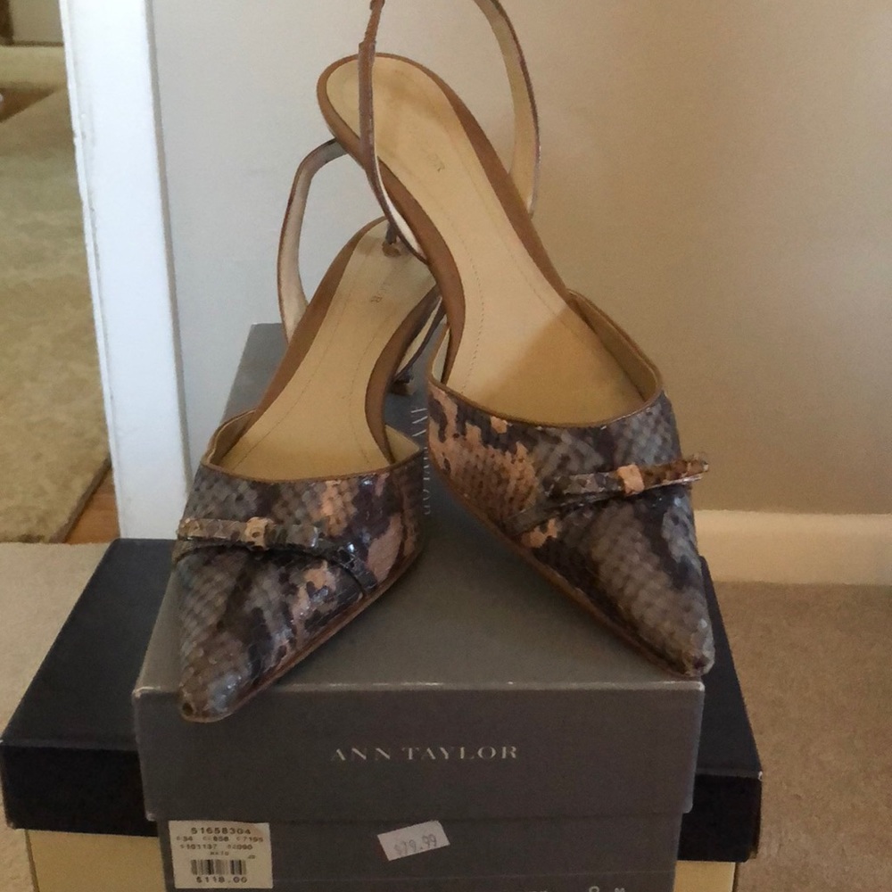Women’s shoes